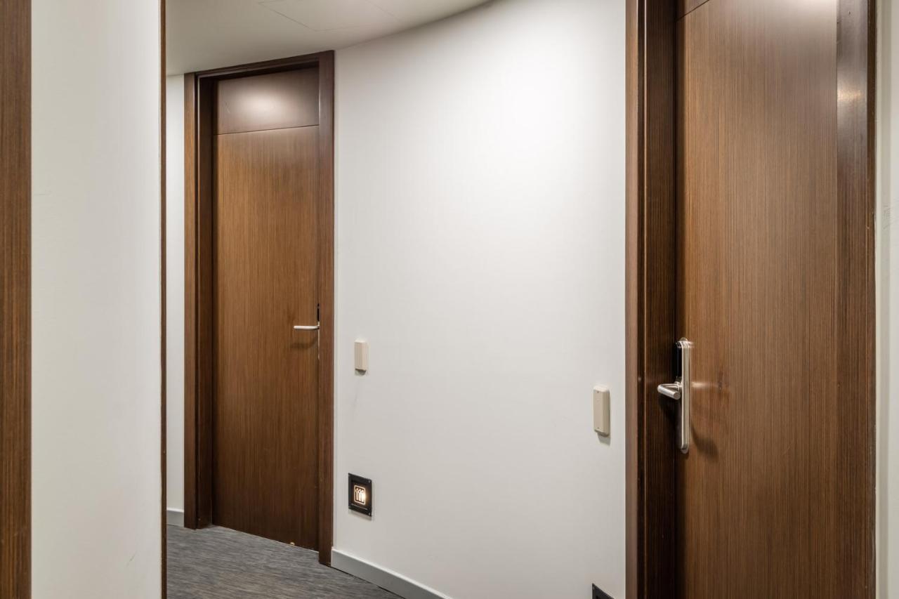 הוספיטלט דה יוברגאט Hotel Madanis Liceo מראה חיצוני תמונה
