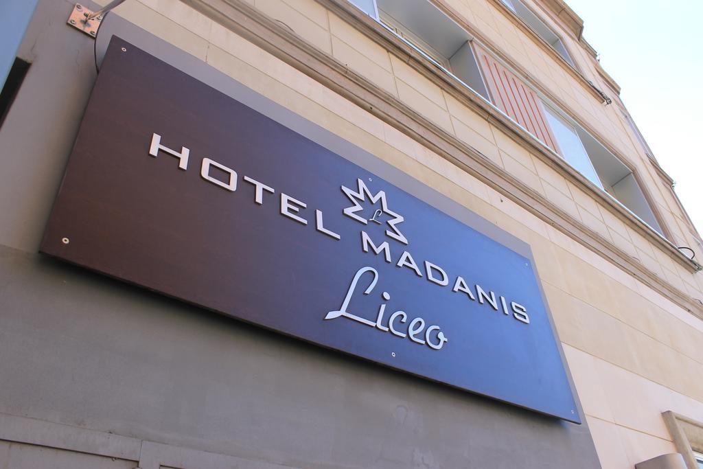 הוספיטלט דה יוברגאט Hotel Madanis Liceo מראה חיצוני תמונה