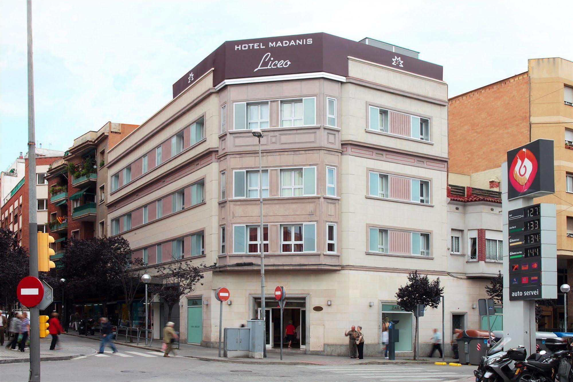 הוספיטלט דה יוברגאט Hotel Madanis Liceo מראה חיצוני תמונה
